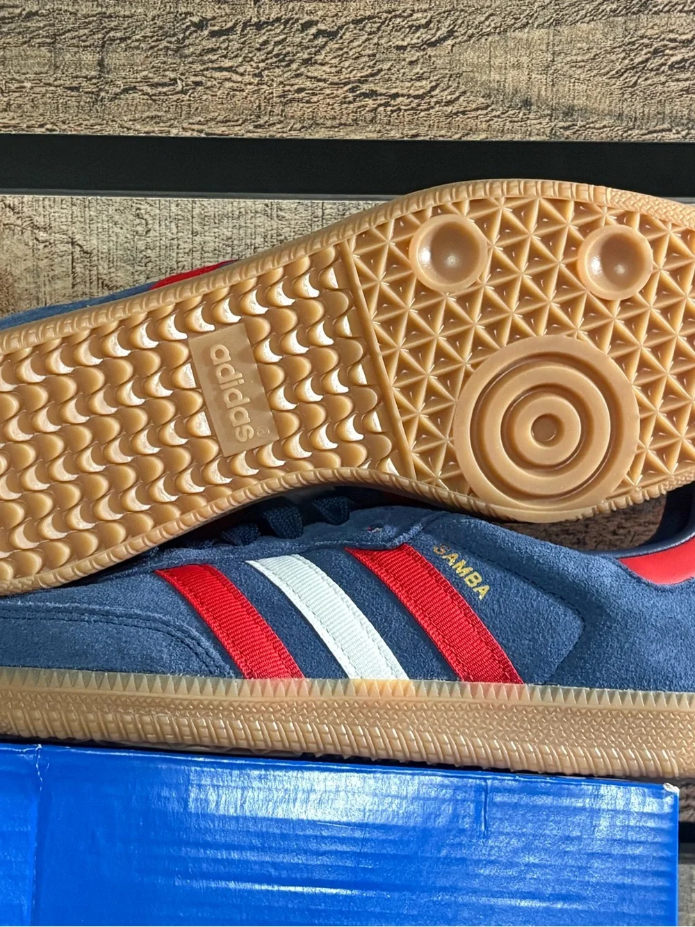 adidas Samba - Navy, Red & White FIFA World Cup edition. 5.5 men’s, 6.5 women’s